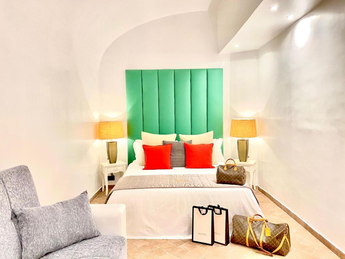 Fontana Di Trevi Diamond Boutique Apartment Rome Bagian luar foto